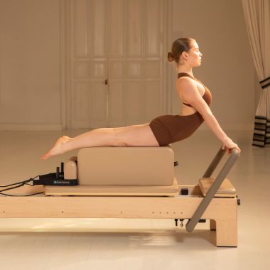 Elite Advanced Reformer mit Turm